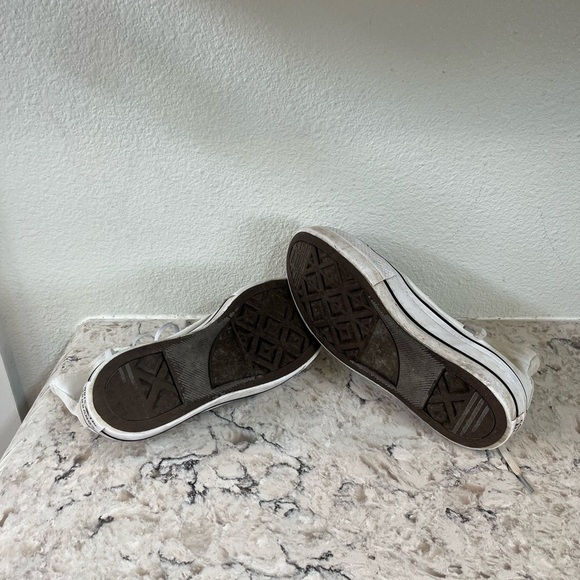 Converse White Canvas Sneakers - Picture 6 of 7